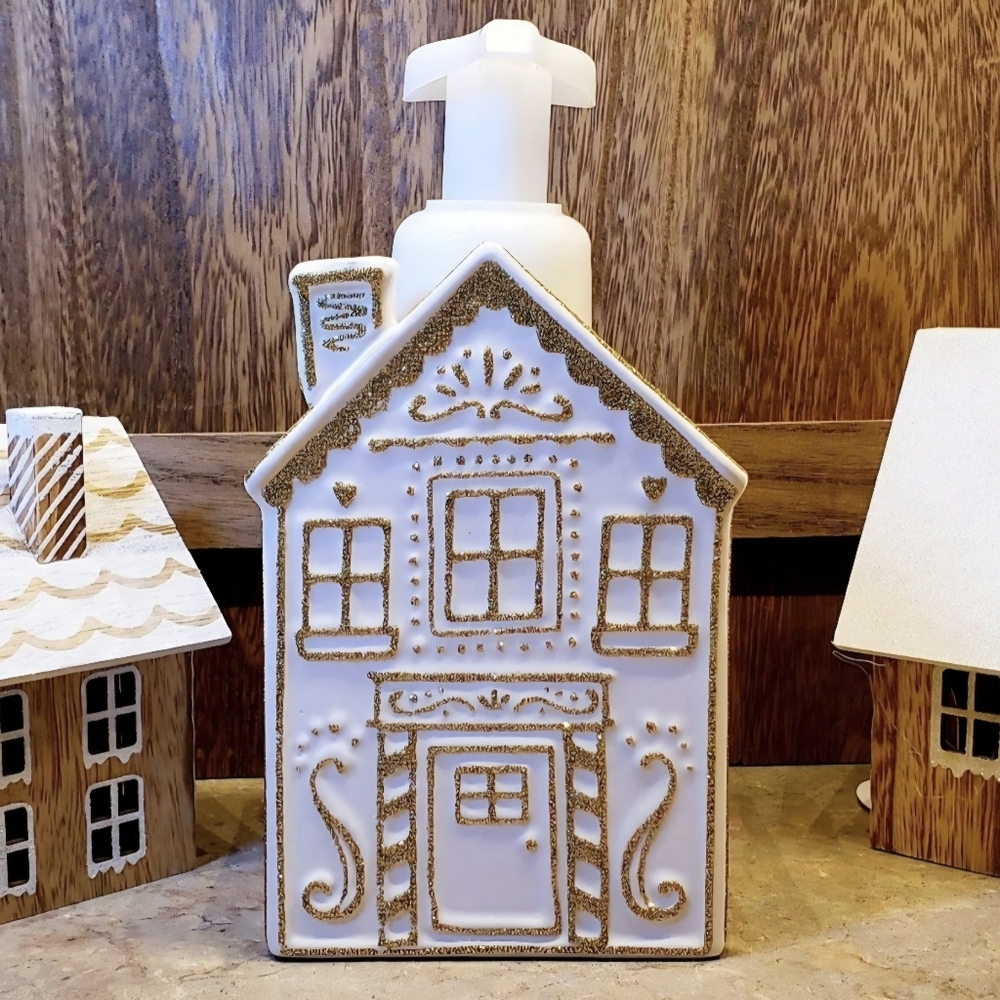 Bath & Body Works White & Gold Gingerbread House Soap Dispenser